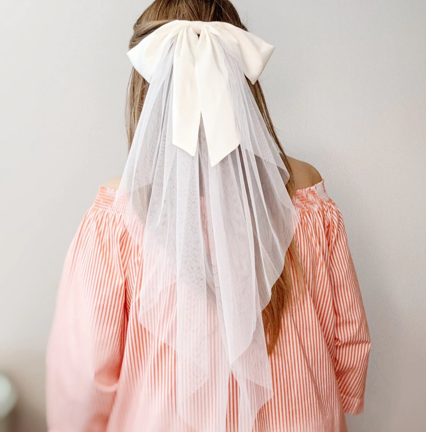 Elegant Veil Satin Bow Clip